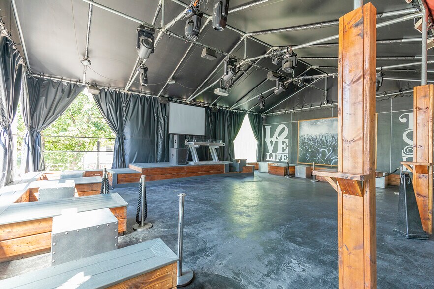 More Photos Of 1000 K St, Sacramento Restaurant For Lease