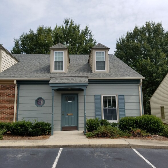 More Photos Of 1919 Boulevard St, Greensboro Office For Lease