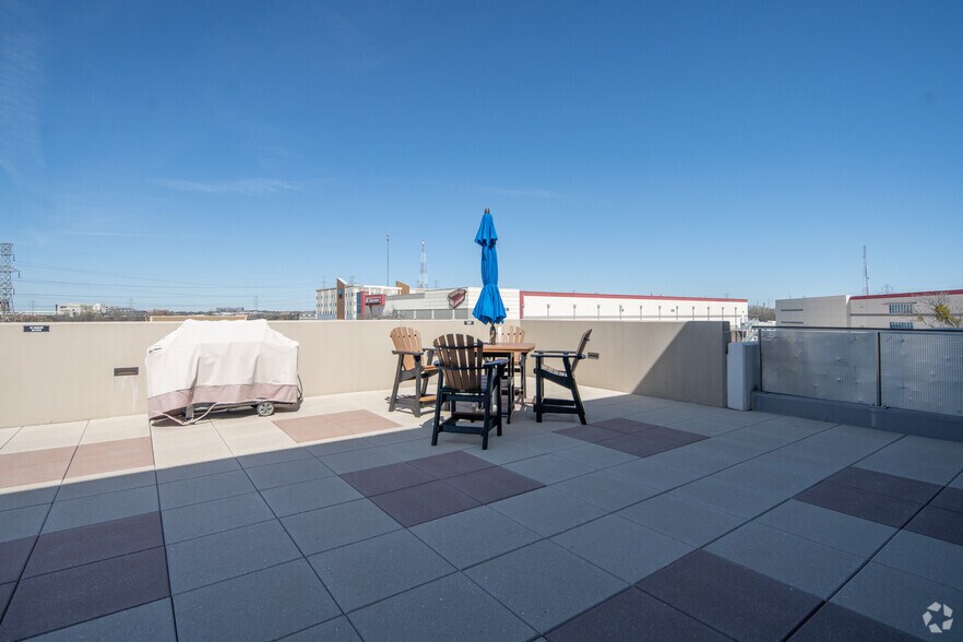 More Photos Of 4351 Mapleshade Ln, Plano Office For Lease