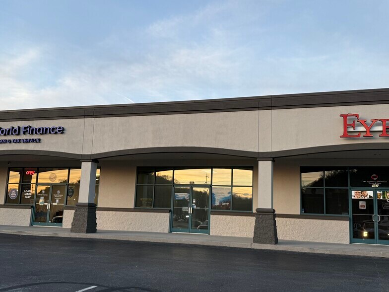 More Photos Of 954-972 Dolly Parton Pky, Sevierville Unknown For Lease