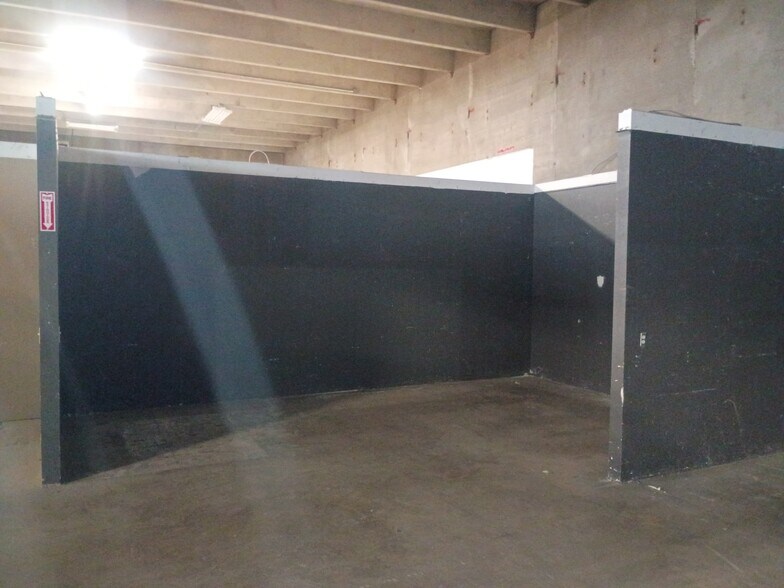More Photos Of 5740 Logan St, Denver Warehouse For Lease