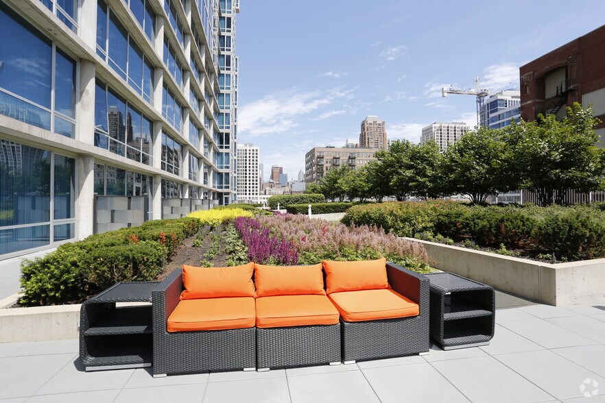 More Photos Of 1401 S State St, Chicago Apartments For Lease