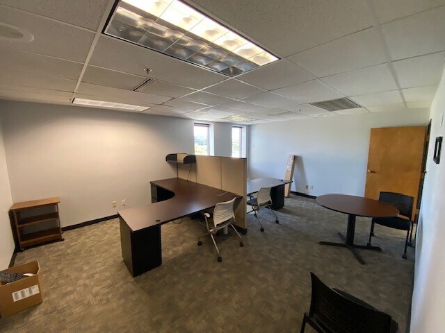 More Photos Of 1711 Scheuring Rd, De Pere Manufacturing For Lease