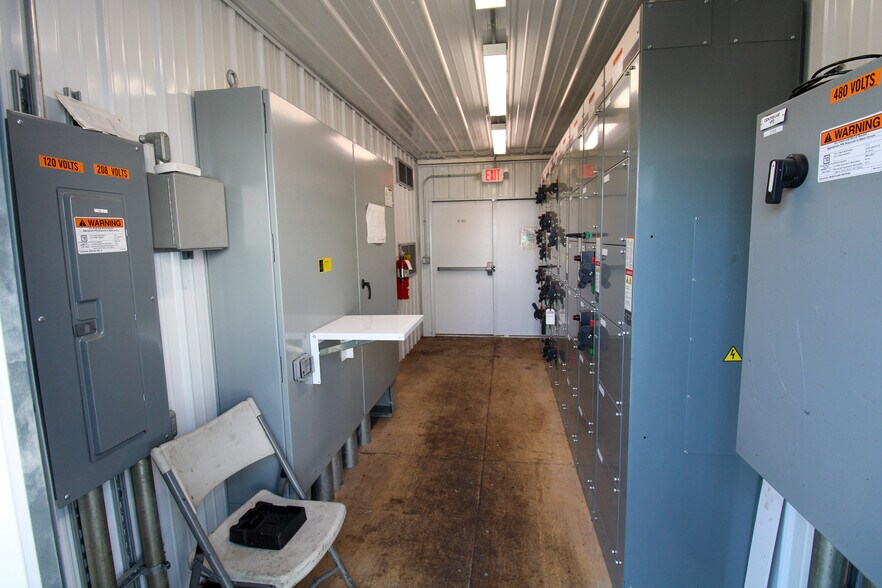 More Photos Of 5640 44th Ave S, Clinton Industrial For Sale