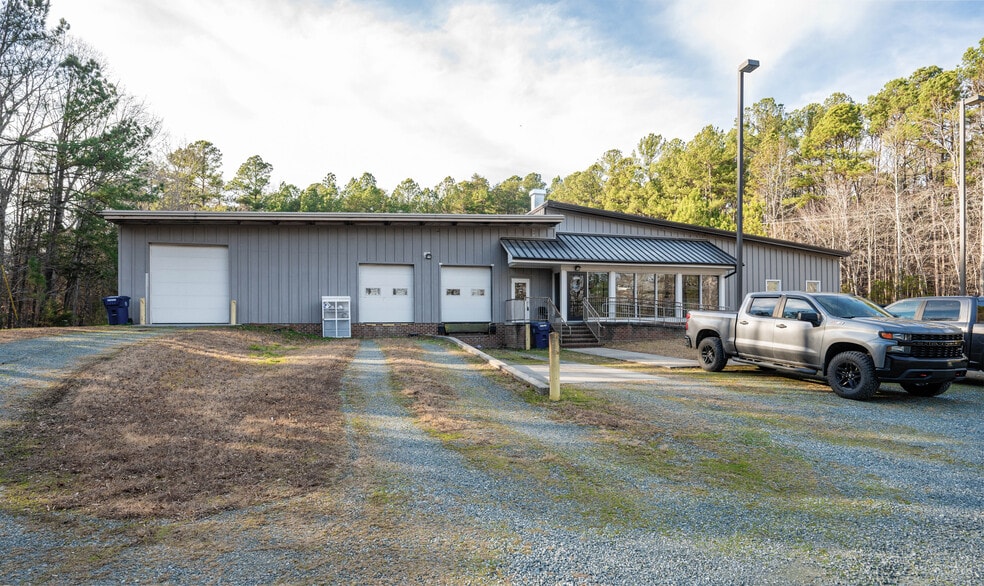 Primary Photo Of 6909 Dodsons Xrd, Hillsborough Industrial For Lease
