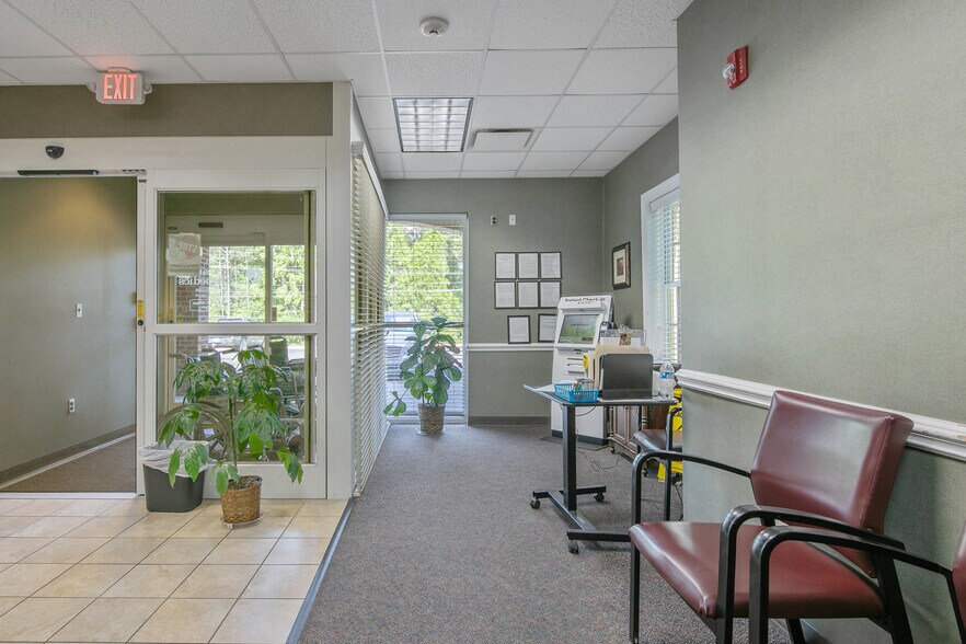 More Photos Of 6000 Ramsey St, Fayetteville Office For Sale