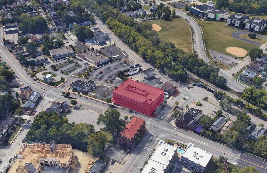 More Photos Of 3505 Columbia Pkwy, Cincinnati Office For Lease