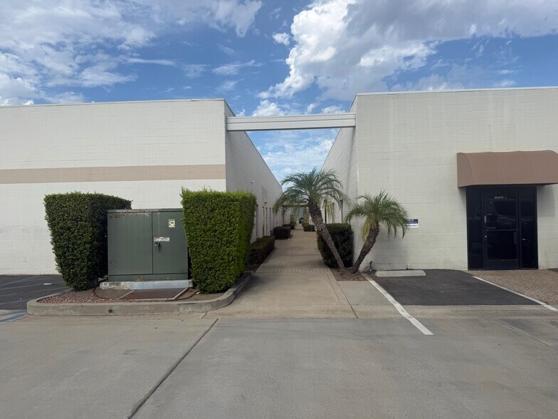 More Photos Of 1666 N Magnolia Ave, El Cajon Manufacturing For Lease