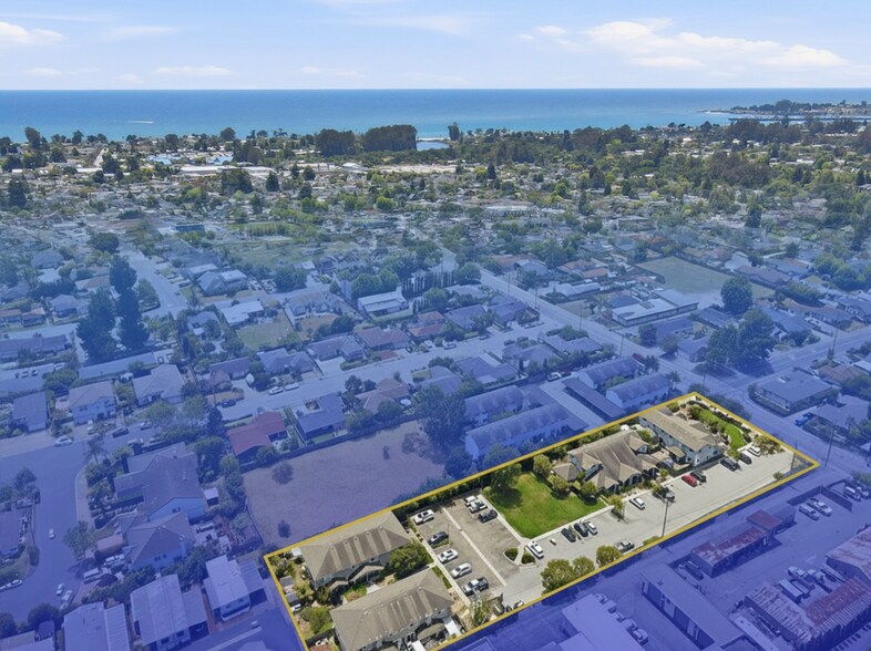 Primary Photo Of 2220 Chanticleer Ave, Santa Cruz Apartments For Sale