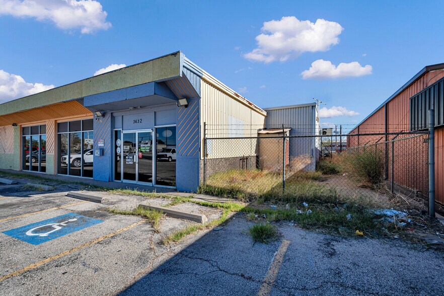 More Photos Of 3636 Andrews Hwy, Odessa Storefront For Lease