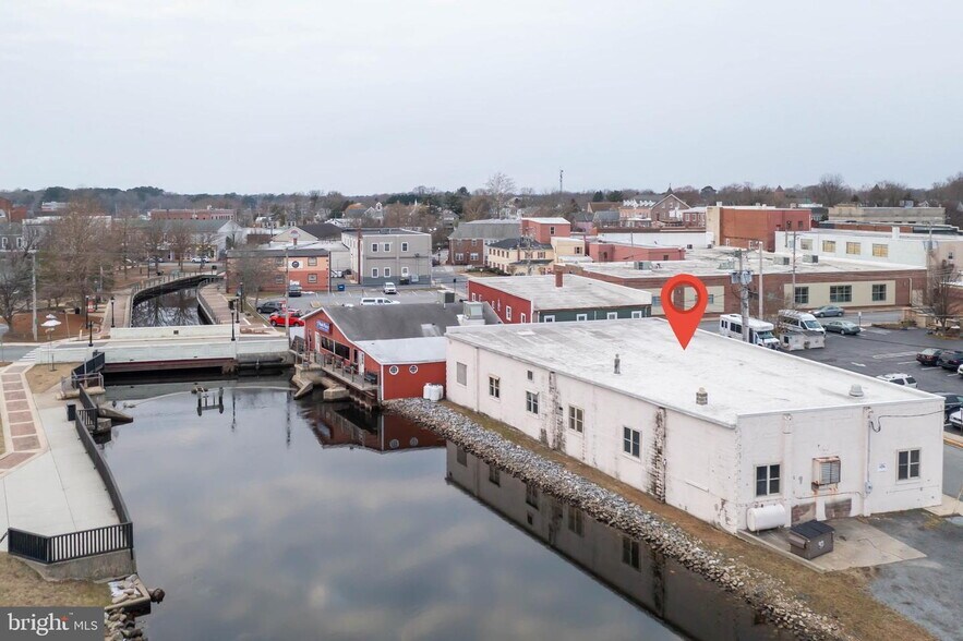 More Photos Of 112 Park Ave, Milford Flex For Sale