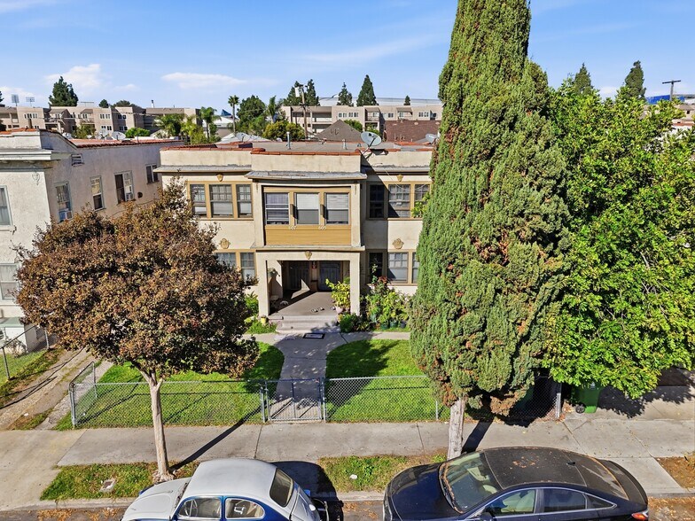 More Photos Of 605 W 41st St, Los Angeles Apartments For Sale