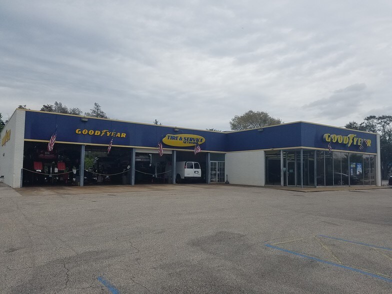 More Photos Of 2575 W Colonial Dr, Orlando Auto Repair For Sale