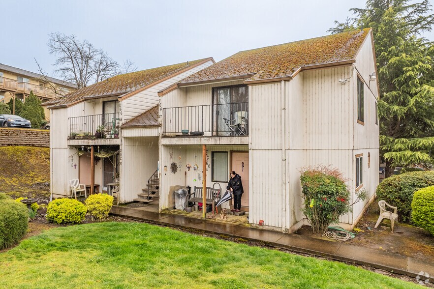 More Photos Of 232 College Dr NW, Salem Apartments For Sale