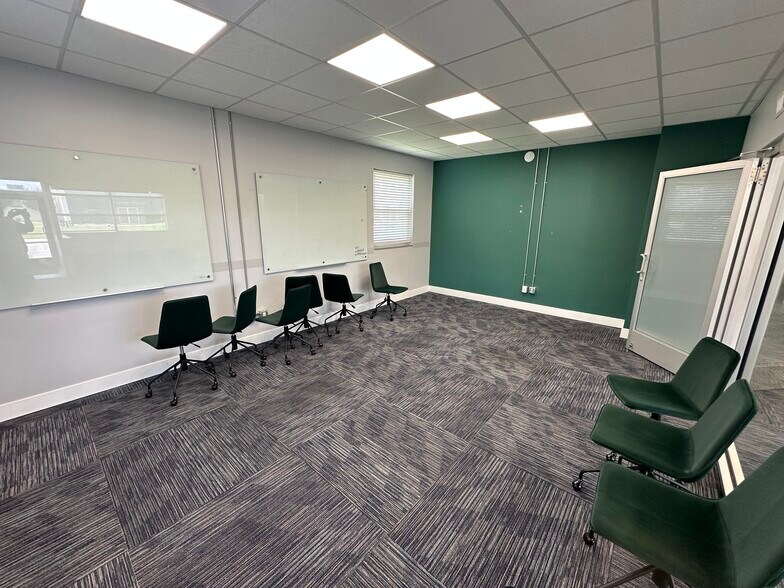 More Photos Of 519 E Walnut St, Springfield Office Residential For Sale