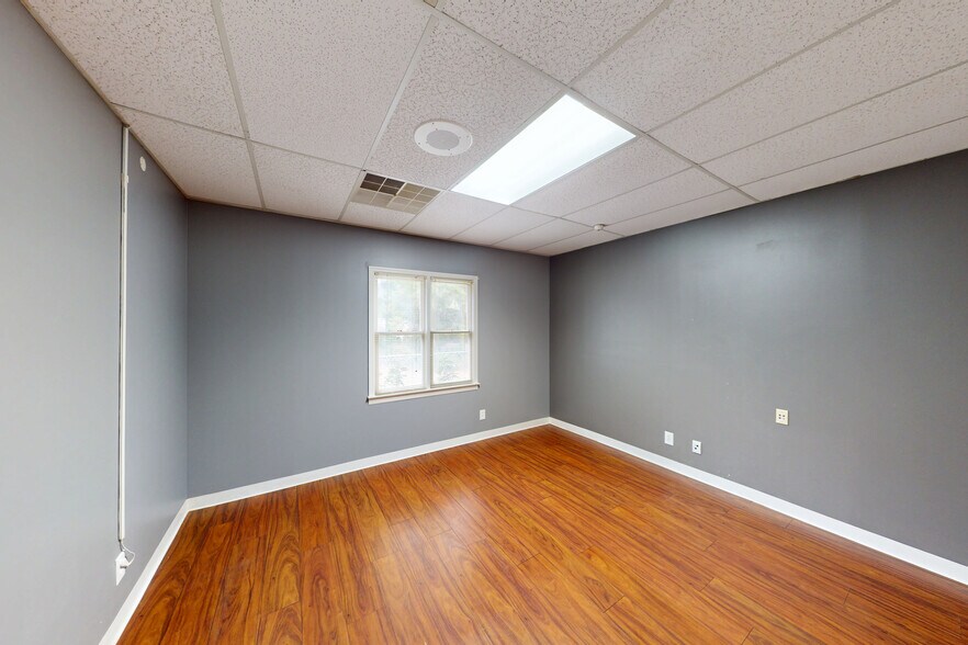 More Photos Of 320 Winn Way, Decatur Medical For Lease