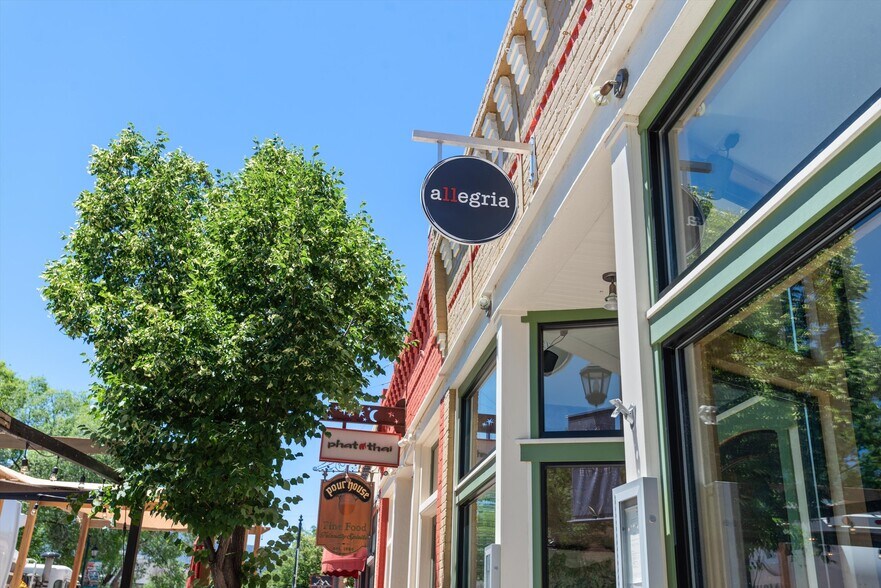 More Photos Of 335 Main St, Carbondale General Retail For Sale