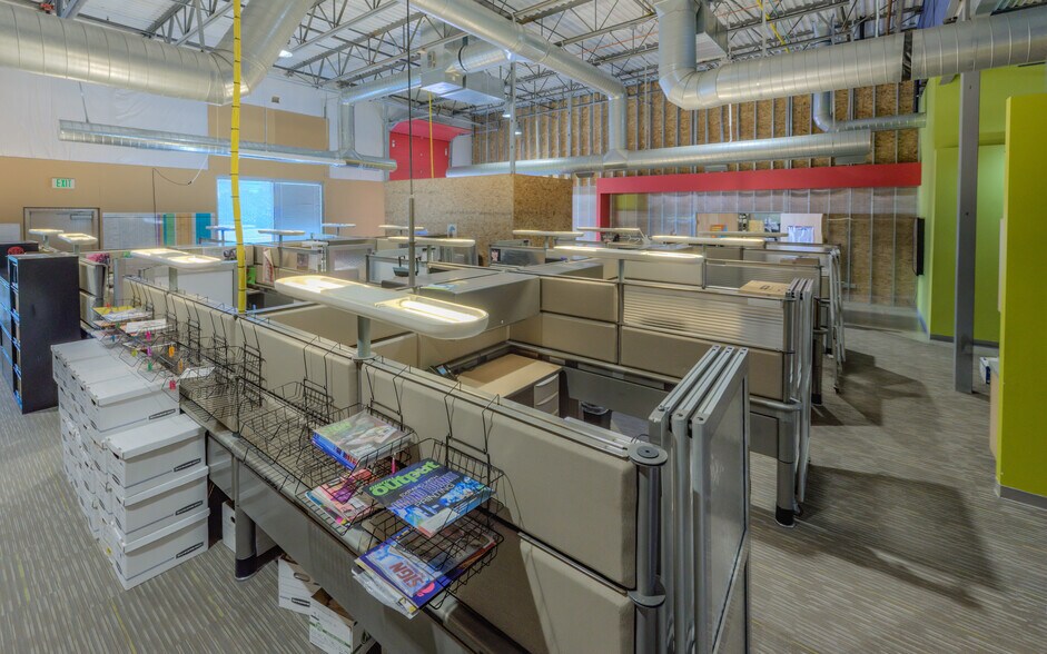 More Photos Of 2011 Cherry St, Louisville Light Manufacturing For Lease