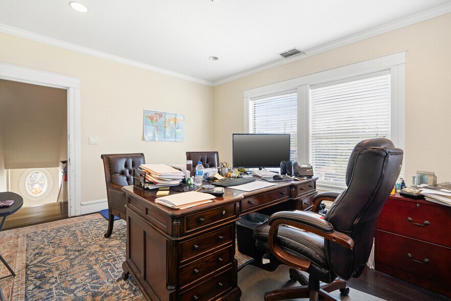 More Photos Of 1902 W Cass St, Tampa Office For Lease