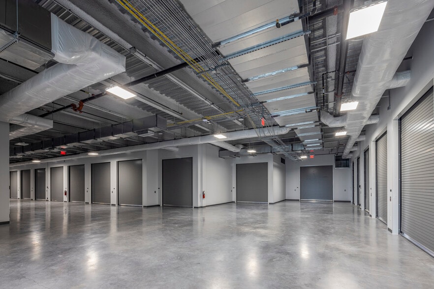 More Photos Of 4229 N FM 620 Hwy, Austin Showroom For Sale