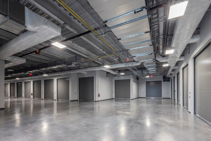 More Photos Of 4229 N FM 620 Hwy, Austin Showroom For Sale