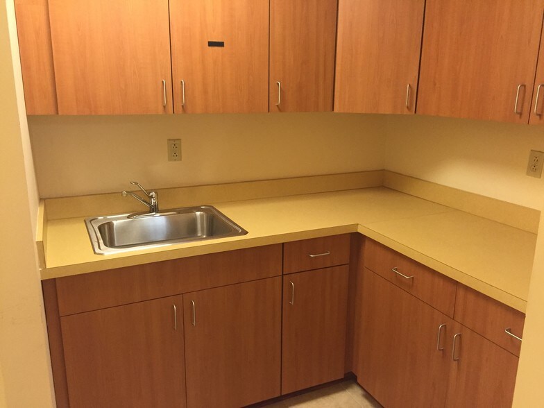 More Photos Of 3701 Kennett Pike, Greenville Medical For Lease