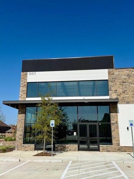 More Photos Of 8401 Judges Way, Frisco Storefront For Lease