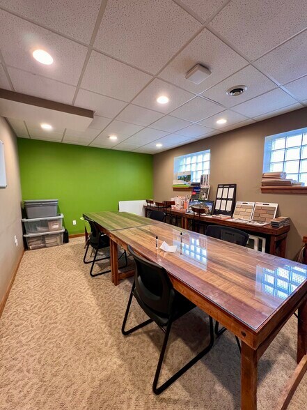 More Photos Of 406 2nd Ave, Chesapeake Office For Sale