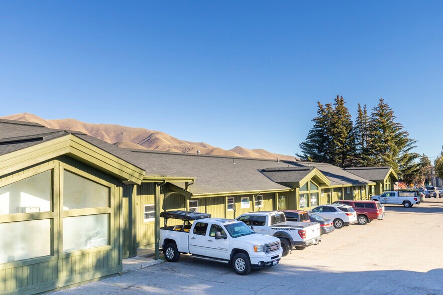 More Photos Of 21 E Maple St, Hailey Office For Sale