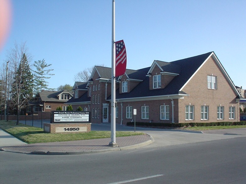 More Photos Of 14950 E Jefferson Ave, Grosse Pointe Park Office For Lease