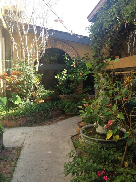 More Photos Of 358 N Park Ave, Winter Park General Retail For Lease