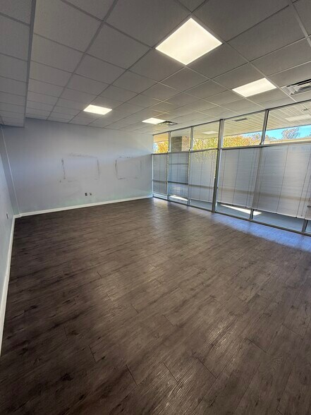 More Photos Of 1350 Market St, Tallahassee Freestanding For Lease