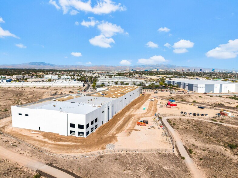 More Photos Of 21 Sunset Way, Henderson Industrial For Lease