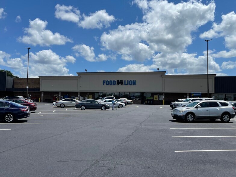 More Photos Of 91 Food Lion Rd, Scotland Neck General Retail For Lease