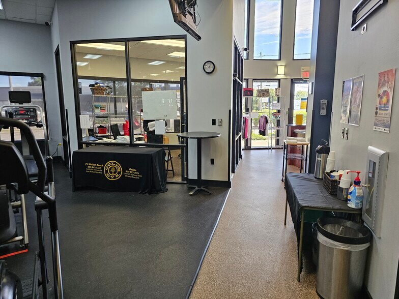 More Photos Of 140 Eglin Pky SE, Fort Walton Beach Health Club For Sale