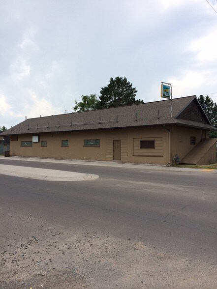 More Photos Of 130 Washington Ave, Iron River Freestanding For Sale