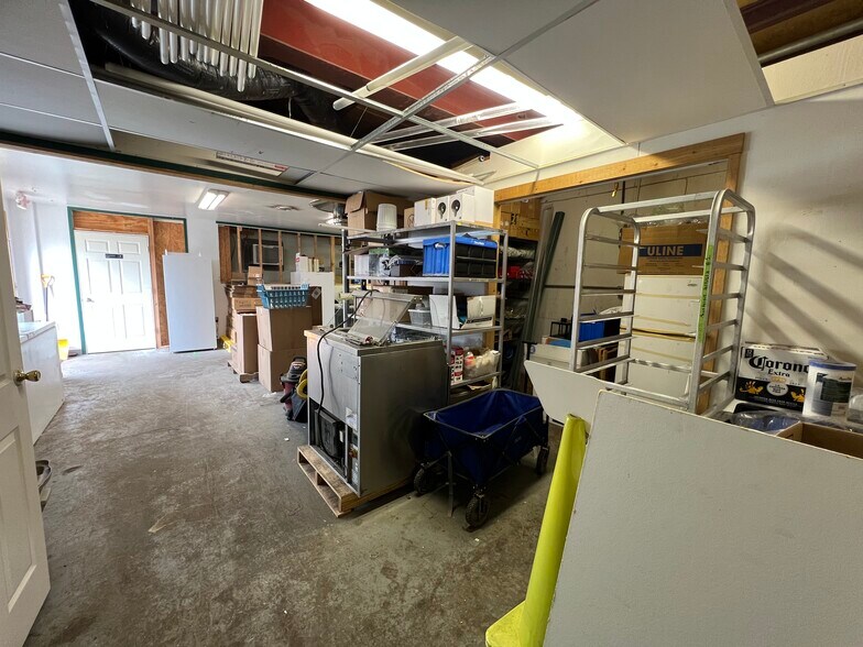 More Photos Of 6895 Paoli Rd, Belleville Restaurant For Lease