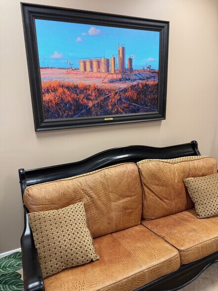 More Photos Of 502 N Big Spring St, Midland Office For Sale