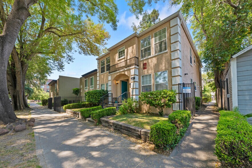 More Photos Of 321 T St, Sacramento Apartments For Sale