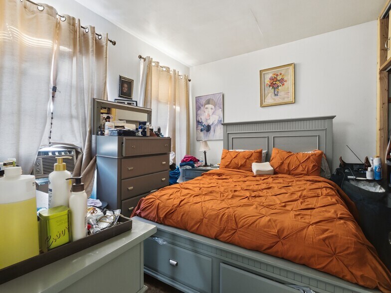 More Photos Of 521 60th St, West New York Multifamily For Sale