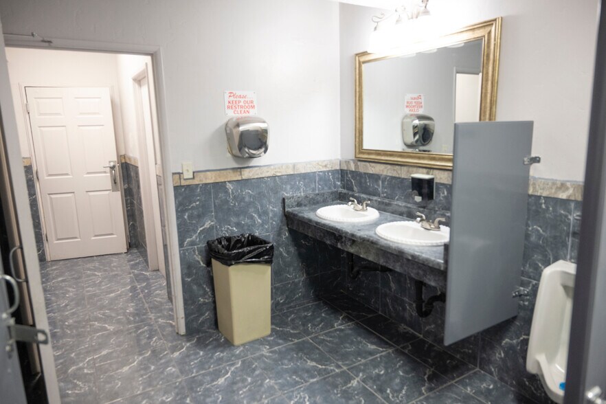 More Photos Of 4625 E Broadway Blvd, Tucson Storefront Retail Office For Lease