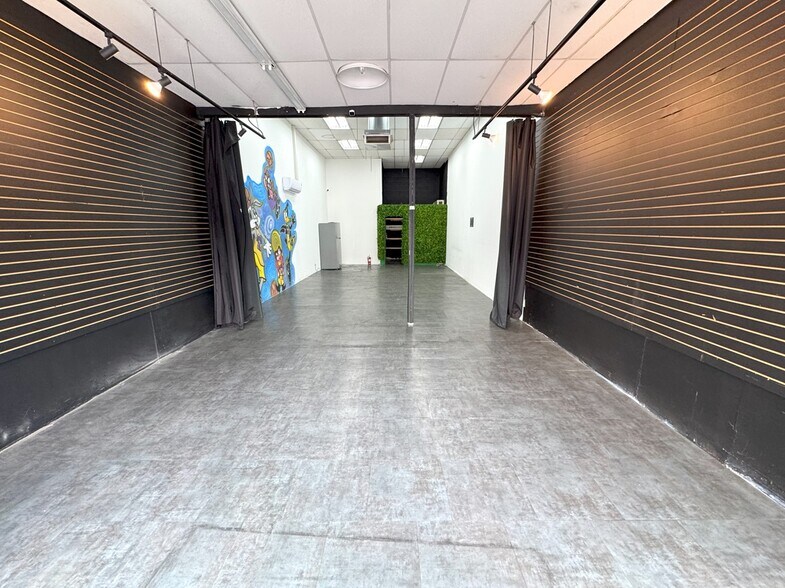 More Photos Of 204-210 E 11th St, Los Angeles General Retail For Lease