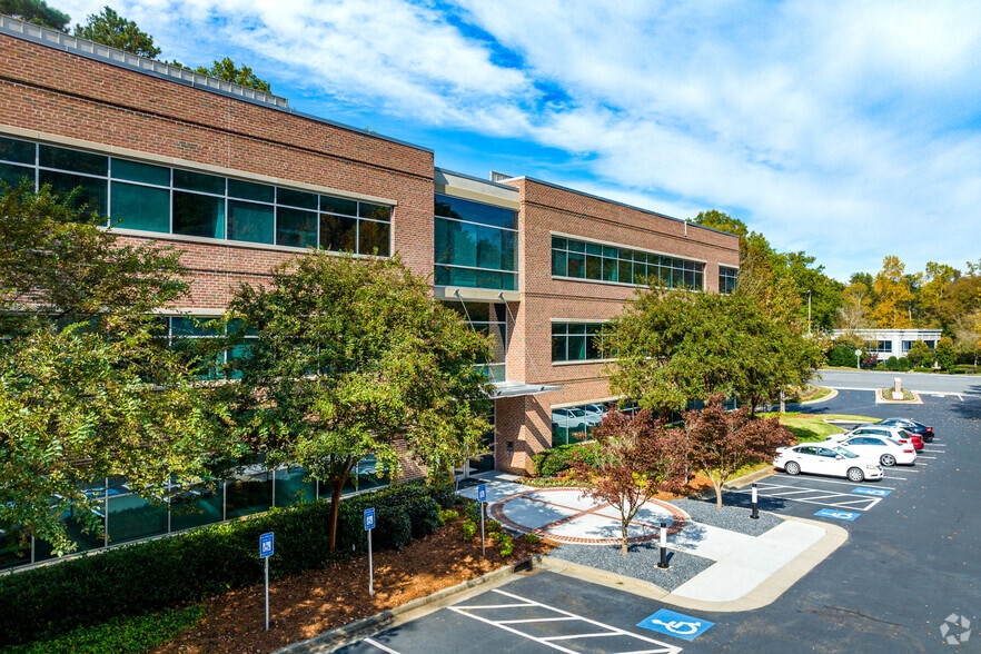 More Photos Of 4555 Mansell Rd, Alpharetta Office For Lease