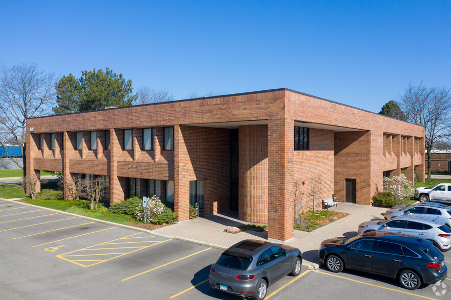 Primary Photo Of 401 Huehl Rd, Northbrook Office For Lease