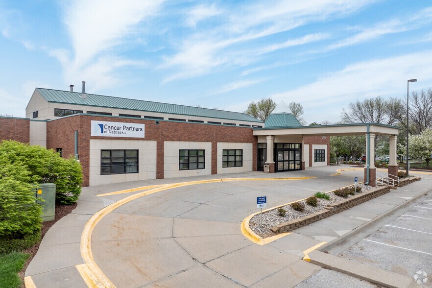 Primary Photo Of 201 S 68th St Pl, Lincoln Medical For Sale