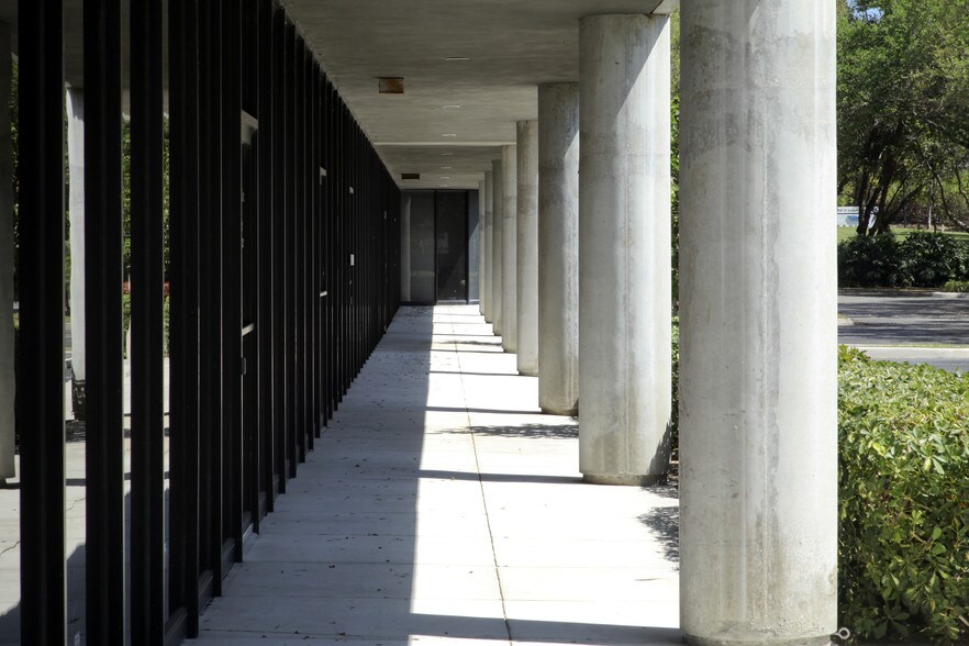 More Photos Of 6000 Park of Commerce Blvd, Boca Raton Distribution For Lease