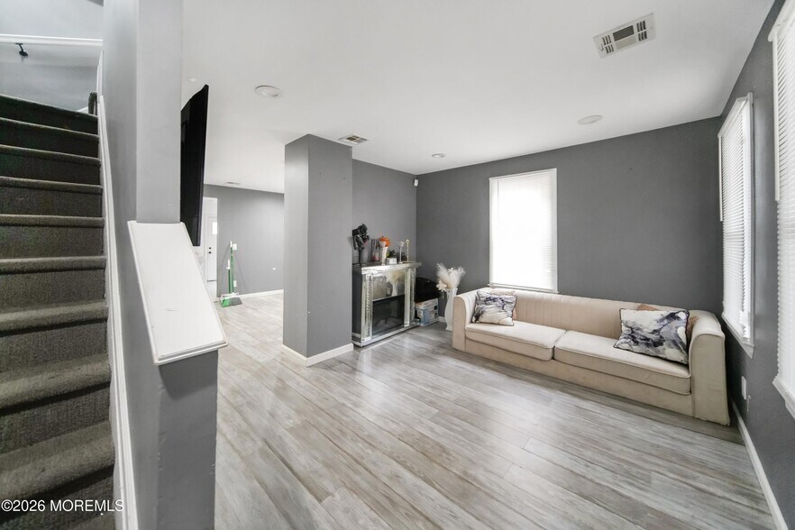 More Photos Of 79 Throckmorton St, Freehold Apartments For Sale