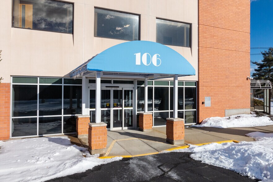 More Photos Of 106 E Main St, Westborough Medical For Lease