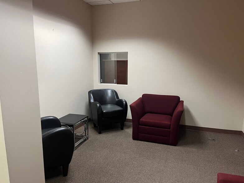 More Photos Of 1601 E Orangewood Ave, Anaheim Office For Lease