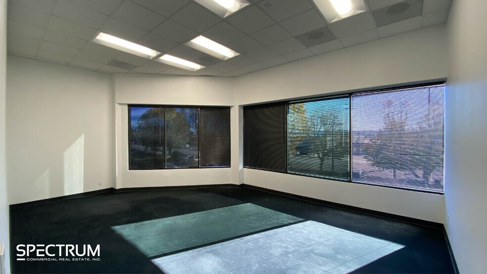 More Photos Of 21617-21621 Nordhoff St, Chatsworth Light Manufacturing For Lease